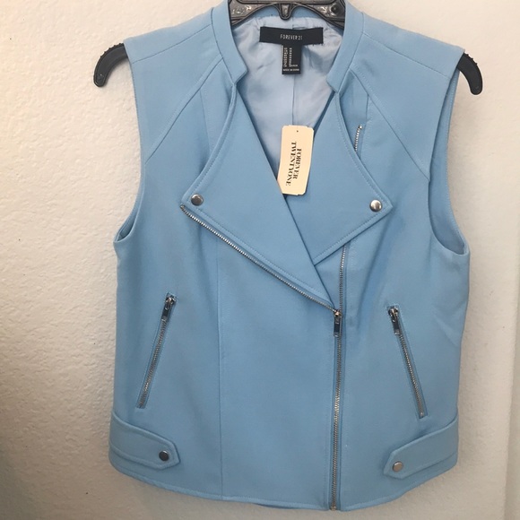 Vest - Picture 1 of 4